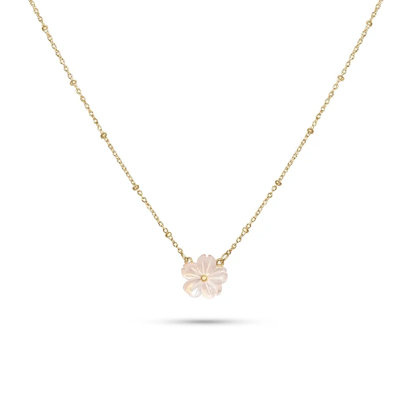 Trendy Necklace for Special Occasions-Dainty Flower Necklace