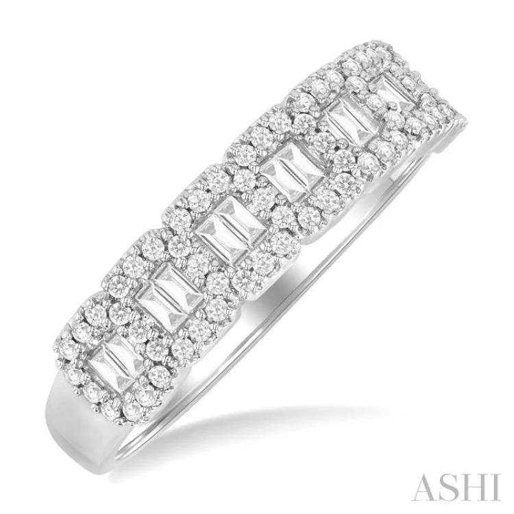 Beautiful Diamond Ring-1/2 ctw Interlocked Octagonal Shape Motif Fusion Baguette and Round Cut Diamond Fashion Band in 14K White Gold