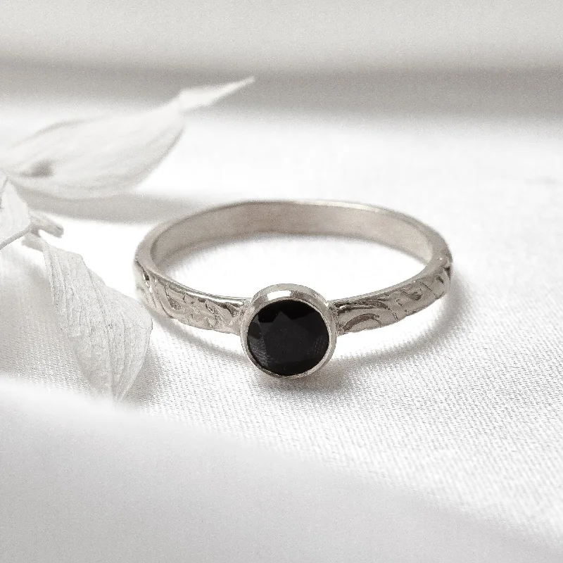 Elegant Wedding Band with Diamonds-Onyx Boho Ring - Round Black Ring - Embossed Onyx Band