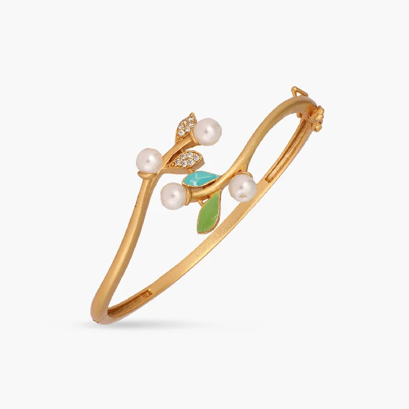 Dainty Diamond Bracelet for Women-Eriha Pearl Delicate Green Leaf Bracelet