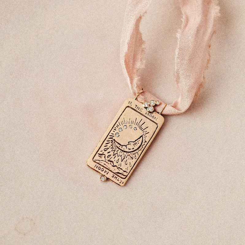 Classic Gold Necklace-Supreme The Moon Tarot Card Necklace