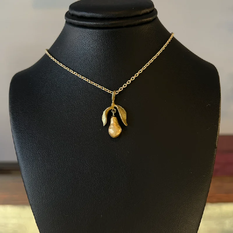 Classic Necklace with Diamonds-Golden Pear Necklace