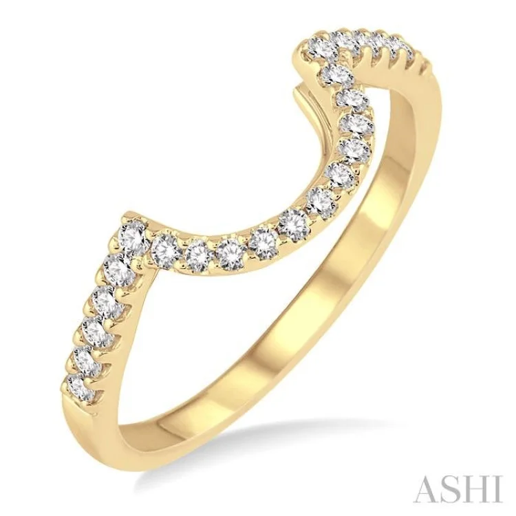 Custom Diamond Wedding Band-1/4 ctw Round Cut Diamond Wedding Band in 14K Yellow Gold