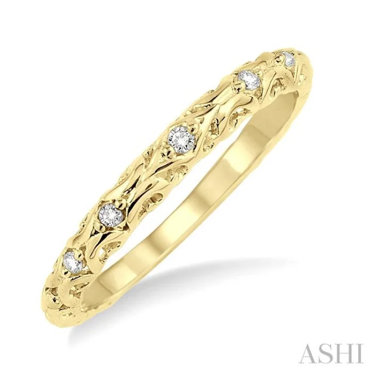 Fashionable Engagement Ring Set-1/20 ctw Round Cut Diamond Wedding Band in 14K Yellow Gold