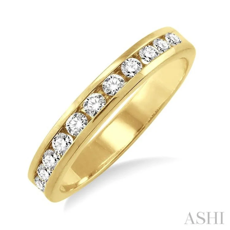 Simple Silver Engagement Ring-1/4 ctw Round Cut Diamond Wedding Band in 14K Yellow Gold