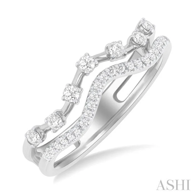 Designer Promise Ring-1/4 ctw Curvy Split Twin Row Round Cut Diamond Fashion Band in 14K White Gold