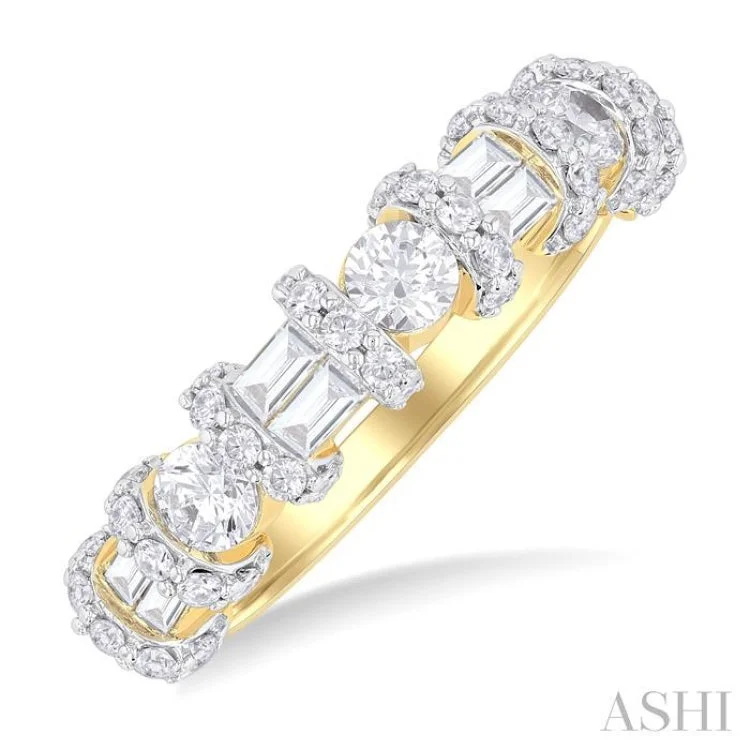 Solitaire Diamond Ring-1.00 ctw Fusion Baguette and Round Cut Diamond Fashion Band in 14K Yellow Gold