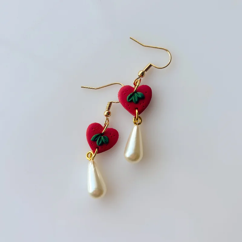 Classic Gold Stud Earrings-STRAWBERRY HEART PEARL DROP EARRINGS (RED)