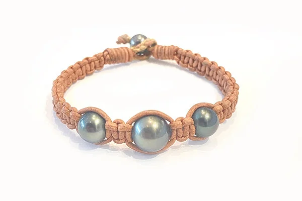 Women’s Adjustable Beaded Bracelet-Natural Leather Tahitian Cultured Pearl Macramé Bracelet